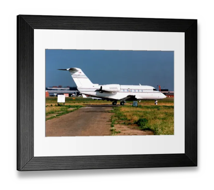 Framed Print : Canadair 600S Challenger N4000X Framed Print : Canadair 600S Challenger N4000X