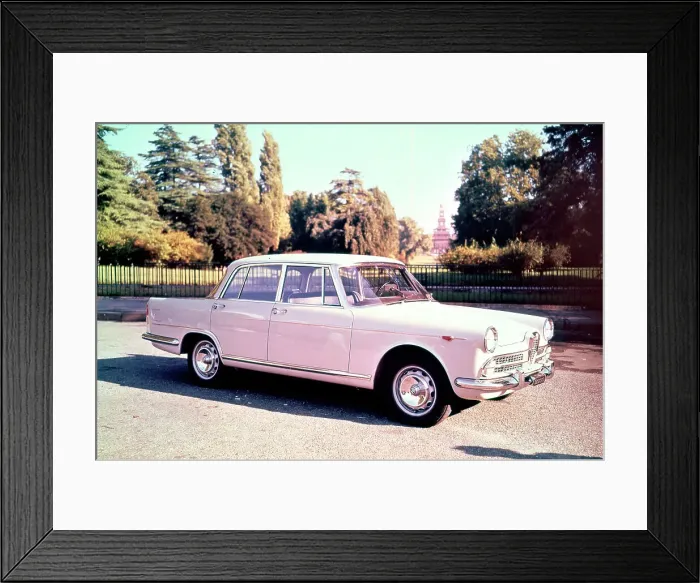 Framed Print : Alfa Romeo 2000 Berlina Framed Print : Alfa Romeo 2000 Berlina