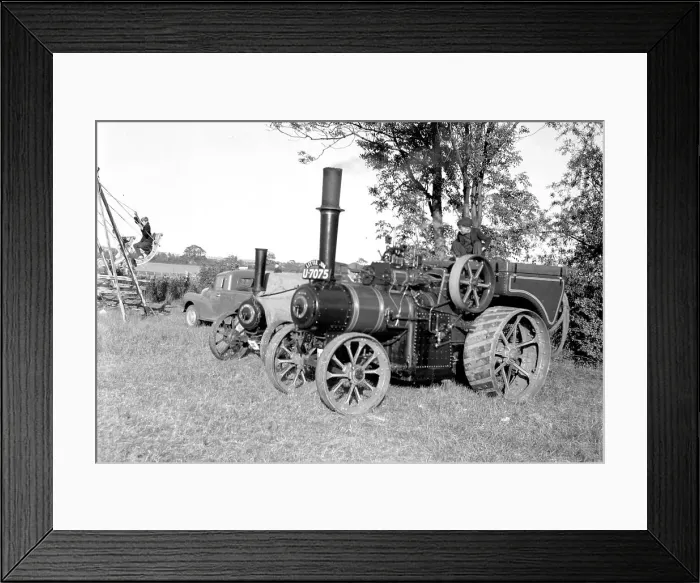 Framed Print : Mann's Tractor number 1425 Little Jim Framed Print : Mann's Tractor number 1425 Little Jim