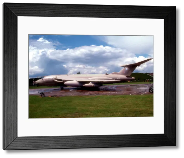 Framed Print : Handley Page Victor K.2 XL161 Framed Print : Handley Page Victor K.2 XL161