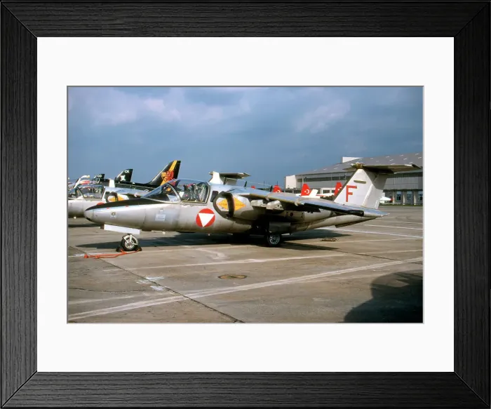 Framed Print : Saab 105OE 1126 - F Red Framed Print : Saab 105OE 1126 - F Red