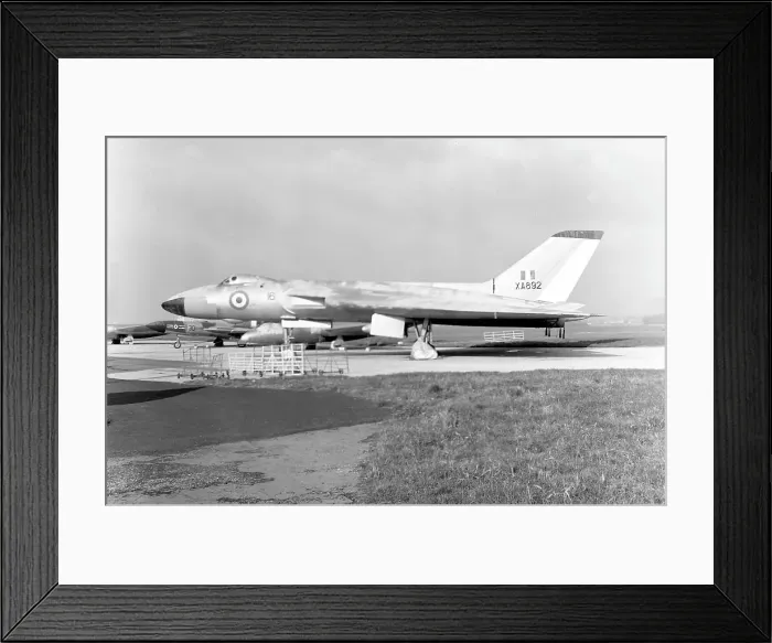 Framed Print : Avro Vulcan B.1 7748M - XA892 - 16 Framed Print : Avro Vulcan B.1 7748M - XA892 - 16