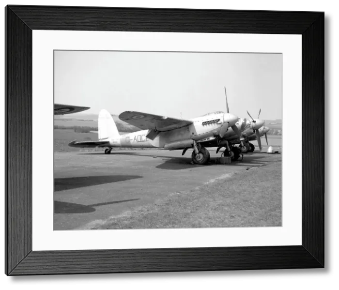 Framed Print : de Havilland Mosquito PR.16 G-AOCK Framed Print : de Havilland Mosquito PR.16 G-AOCK