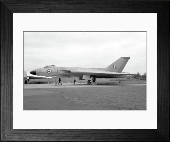 Framed Print : Avro Vulcan B.1 7748M - XA892 - 16 Framed Print : Avro Vulcan B.1 7748M - XA892 - 16