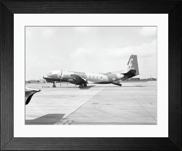 Framed Print : Hawker Siddeley Andover C.1 XS660 Framed Print : Hawker Siddeley Andover C.1 XS660