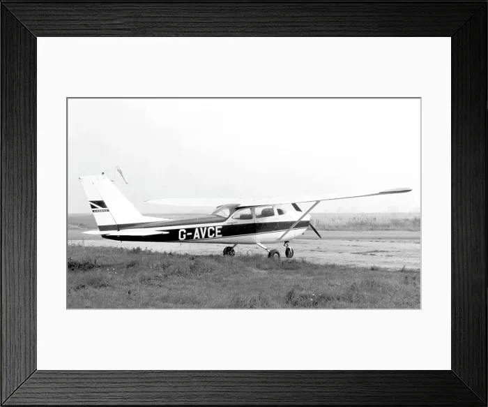 Framed Print : Reims-Cessna F172H Skyhawk G-AVCE Framed Print : Reims-Cessna F172H Skyhawk G-AVCE