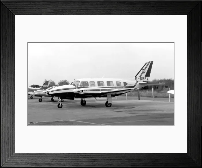 Framed Print : Piper PA-31-350 Chieftain G-BBPV Framed Print : Piper PA-31-350 Chieftain G-BBPV