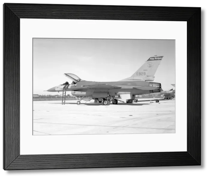 Framed Print : General Dynamics F-16A Fighting Falcon 82-0929 Framed Print : General Dynamics F-16A Fighting Falcon 82-0929