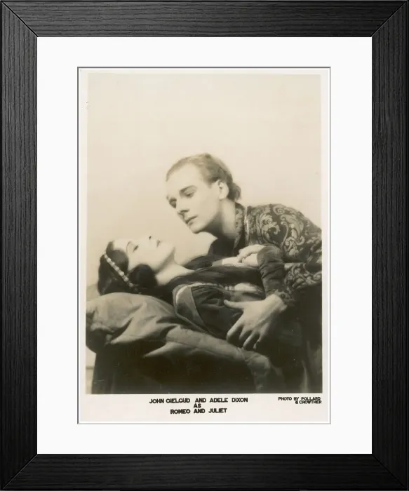 Framed Print : ADELE DIXON actress, in the role of Juliet, to John Gielgud's Romeo Date: 20th century Framed Print : ADELE DIXON actress, in the role of Juliet, to John Gielgud's Romeo Date: 20th century
