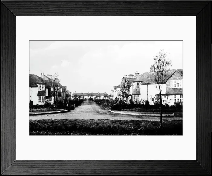 Framed Print : Pix Road, Letchworth Garden City, early 1900s Framed Print : Pix Road, Letchworth Garden City, early 1900s