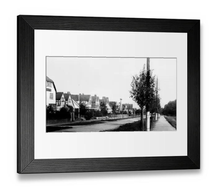 Framed Print : Norton Way, Letchworth Garden City, early 1900s Framed Print : Norton Way, Letchworth Garden City, early 1900s