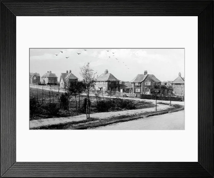 Framed Print : Broadwater Avenue, Letchworth Garden City, early 1900s Framed Print : Broadwater Avenue, Letchworth Garden City, early 1900s