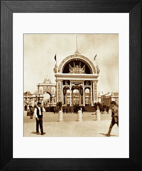 Framed Print : Praca di Commercio, Lisbon, Portugal, early 1900s Framed Print : Praca di Commercio, Lisbon, Portugal, early 1900s