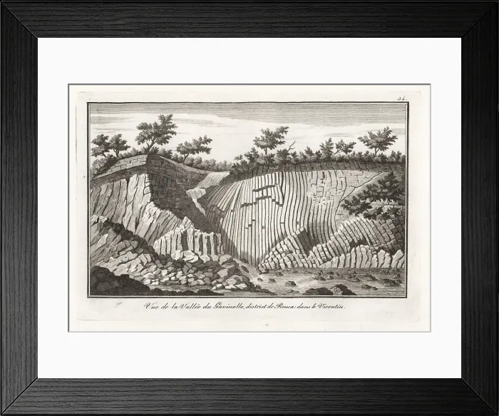 Framed Print : View of the Gavinello valley, Vicentin, northern Italy Framed Print : View of the Gavinello valley, Vicentin, northern Italy