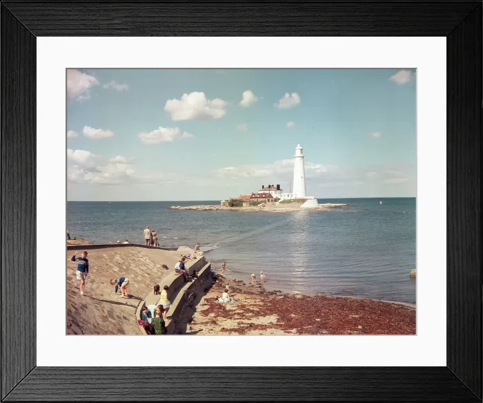 Framed Print : Whitley Bay - St. Mary's Lighthouse Framed Print : Whitley Bay - St. Mary's Lighthouse