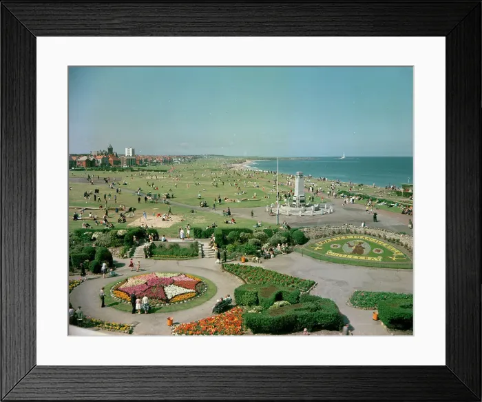 Framed Print : Whitley Bay - The garden and links Framed Print : Whitley Bay - The garden and links