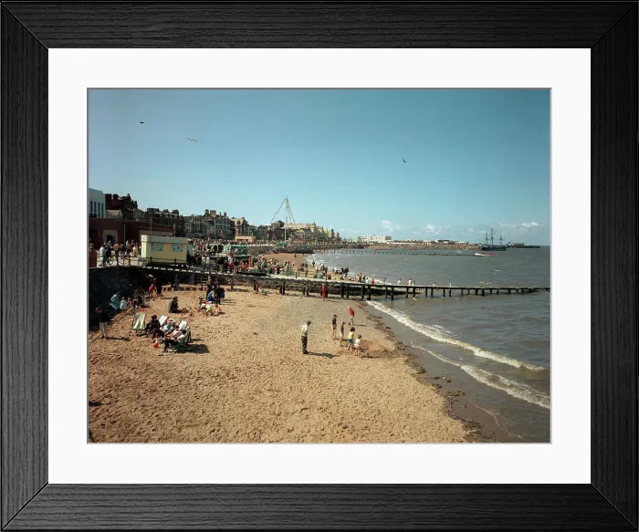 Framed Print : Morecambe - Sands