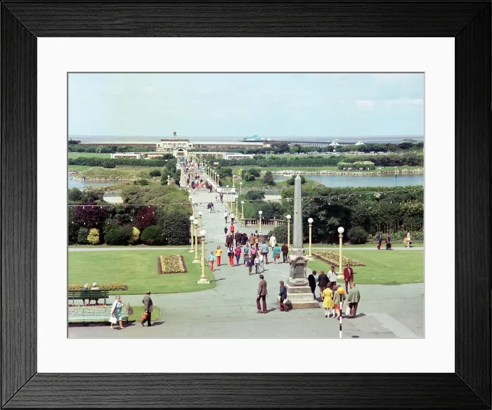 Framed Print : Southport - Marine Lake Framed Print : Southport - Marine Lake