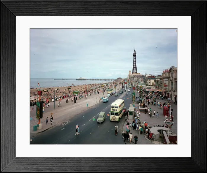 Framed Print : Blackpool - Promenade by night Framed Print : Blackpool - Promenade by night