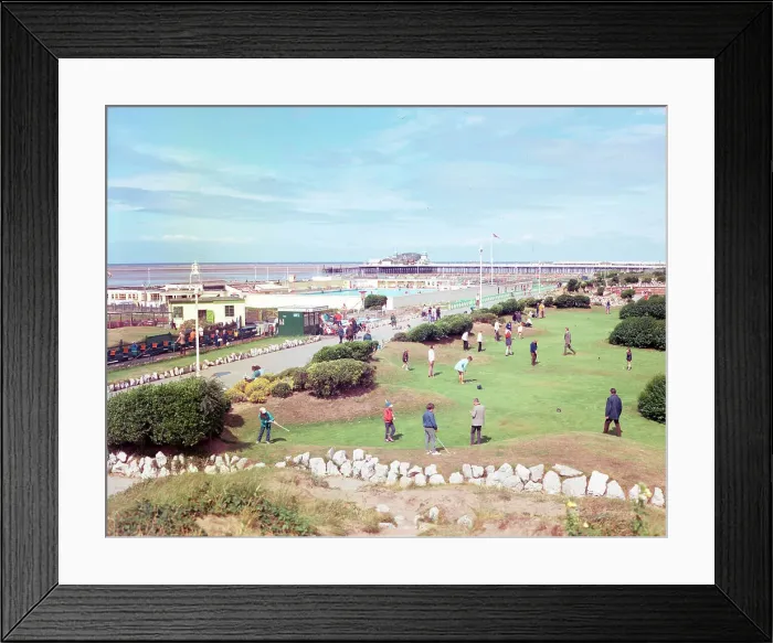 Framed Print : Blackpool - Promenade Framed Print : Blackpool - Promenade