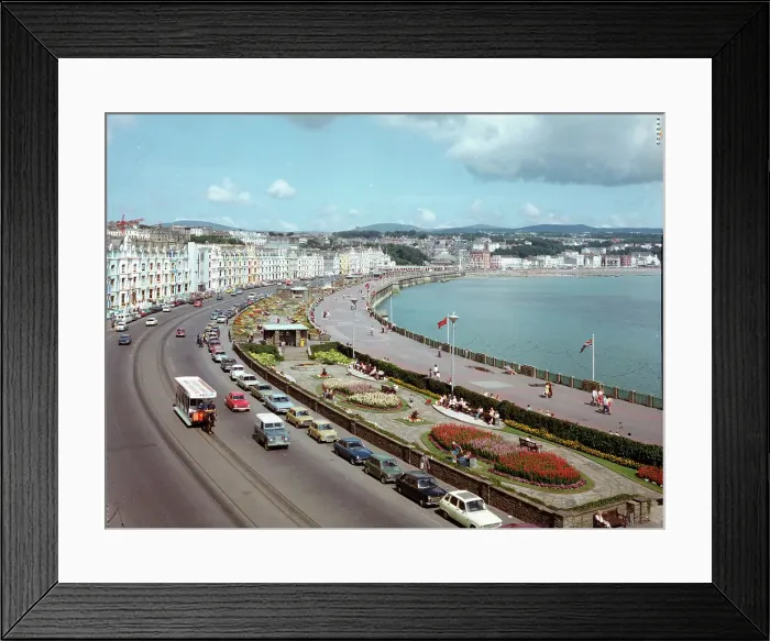 Framed Print : Douglas - Loch Promenade Framed Print : Douglas - Loch Promenade