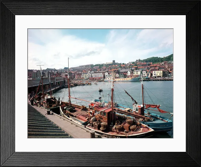 Framed Print : Scarborough - The harbour Framed Print : Scarborough - The harbour