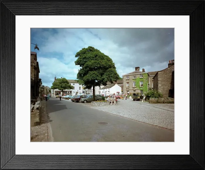 Framed Print : Wharfedale - Grassington Framed Print : Wharfedale - Grassington