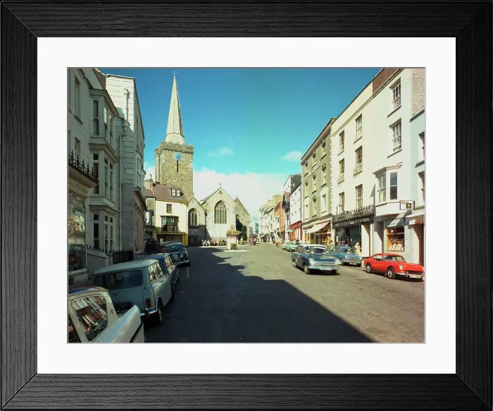 Framed Print : Tenby - High Street Framed Print : Tenby - High Street