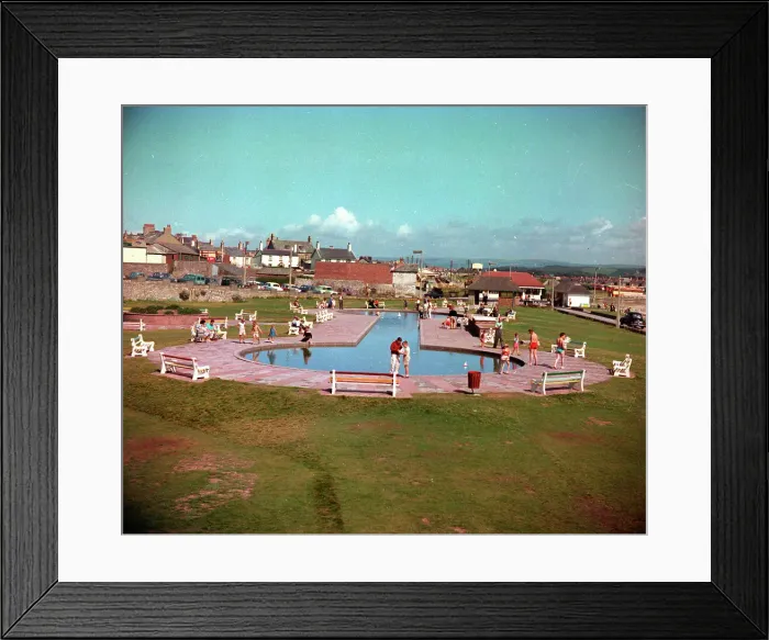 Framed Print : Porthcawl - Cosy Corner Framed Print : Porthcawl - Cosy Corner