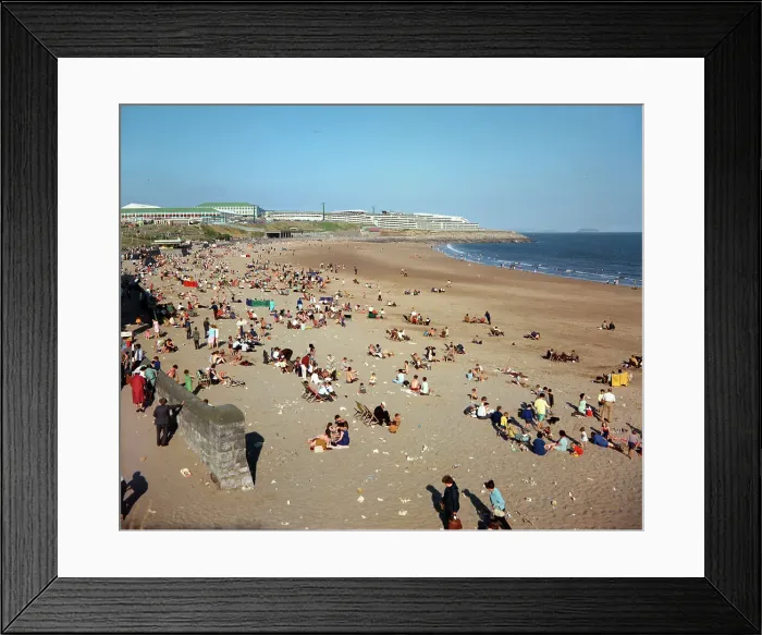 Framed Print : Barry Island - The sands and Nell's Point Framed Print : Barry Island - The sands and Nell's Point
