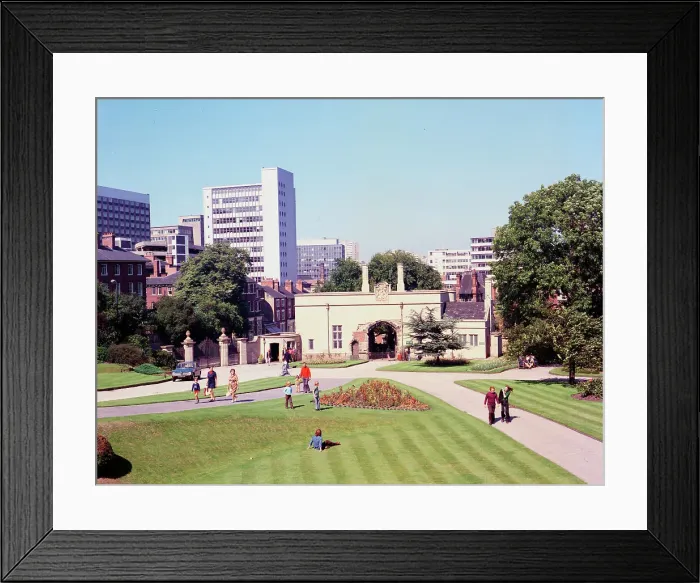 Framed Print : Nottingham - Castle Gate and gardens Framed Print : Nottingham - Castle Gate and gardens