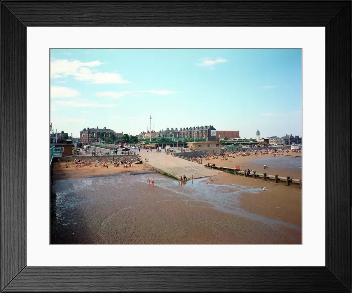Framed Print : Cleethorpes - The Pullover from the pier Framed Print : Cleethorpes - The Pullover from the pier
