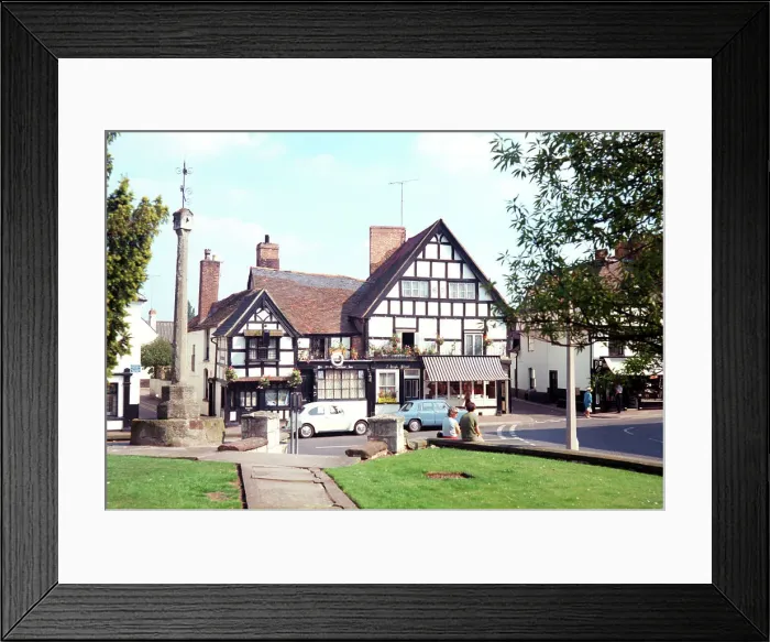 Framed Print : Upton-upon-Severn - The Cross and Old Anchor Inn Framed Print : Upton-upon-Severn - The Cross and Old Anchor Inn