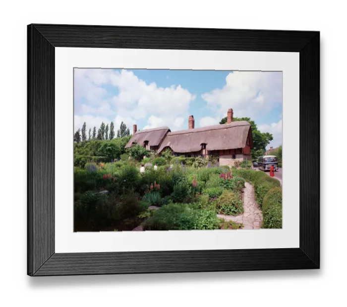Framed Print : Stratford-upon-Avon - Anne Hathaway's House, Shottery Framed Print : Stratford-upon-Avon - Anne Hathaway's House, Shottery