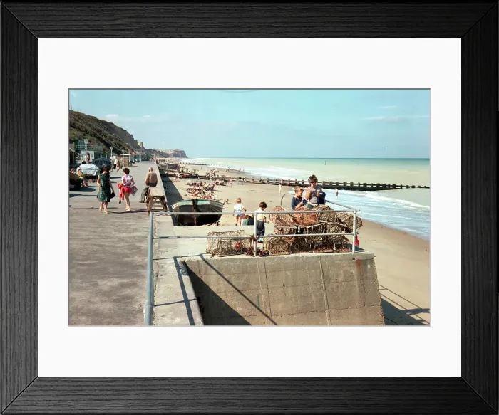 Framed Print : Cromer - West Beach and promenade Framed Print : Cromer - West Beach and promenade