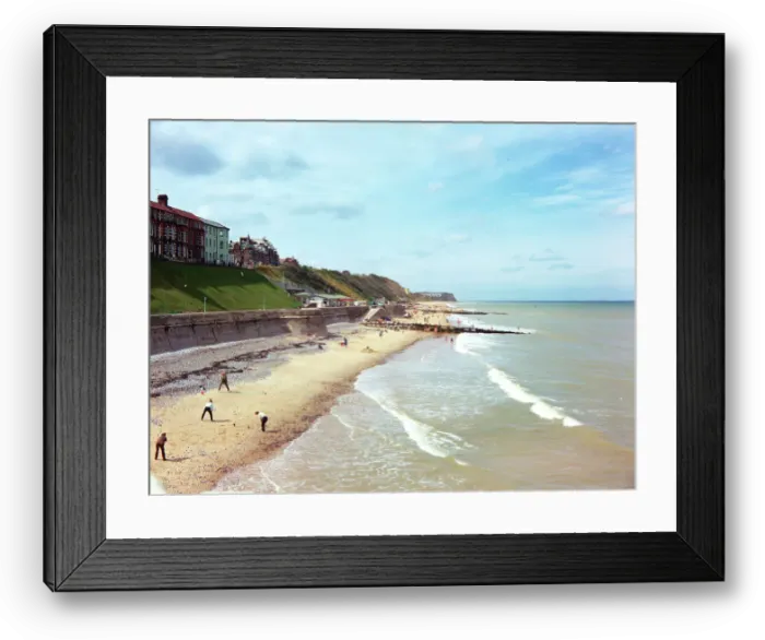 Framed Print : Cromer - West Beach Framed Print : Cromer - West Beach