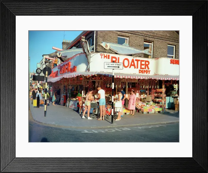 Framed Print : Great Yarmouth - Rock Shop Framed Print : Great Yarmouth - Rock Shop