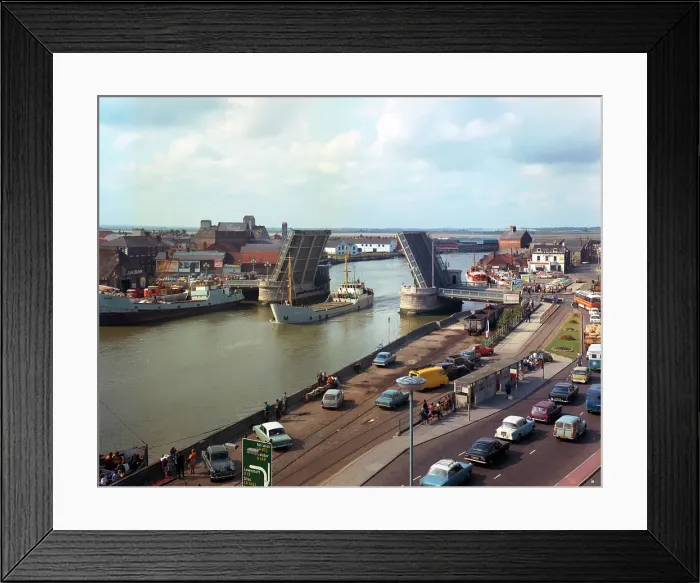 Framed Print : Great Yarmouth - The Haven Bridge Framed Print : Great Yarmouth - The Haven Bridge