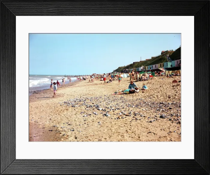 Framed Print : Mundesley-on-Sea - The beach Framed Print : Mundesley-on-Sea - The beach