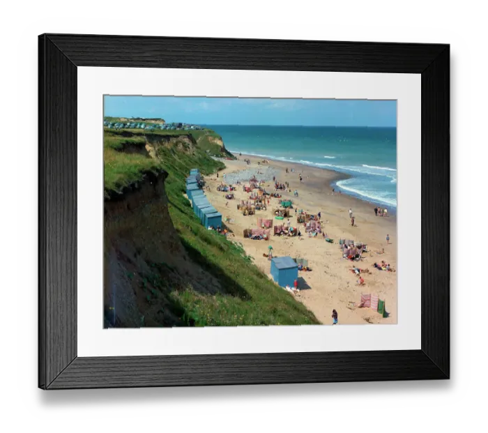 Framed Print : West Runton - The cliffs and beach Framed Print : West Runton - The cliffs and beach