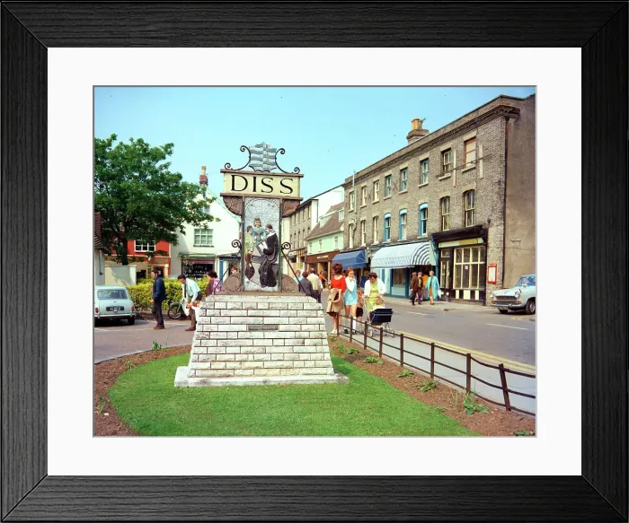Framed Print : Diss - Town sign Framed Print : Diss - Town sign
