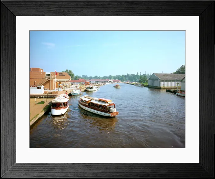 Framed Print : River Bure, Norfolk Broads - Below Wroxham Bridge Framed Print : River Bure, Norfolk Broads - Below Wroxham Bridge