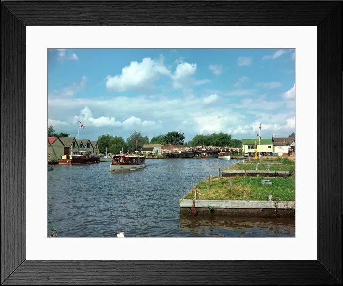 Framed Print : River Bure, Norfolk Broads - Wroxham Bridge Framed Print : River Bure, Norfolk Broads - Wroxham Bridge