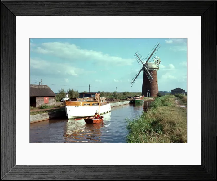 Framed Print : River Thurne, Norfolk Broads - Horsey Staithe and Windpump Framed Print : River Thurne, Norfolk Broads - Horsey Staithe and Windpump