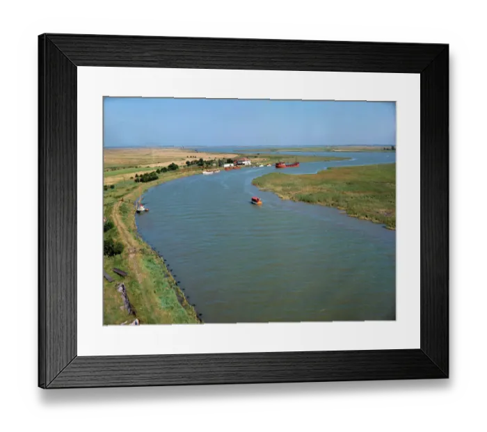 Framed Print : River Yare, Norfolk Broads - Berney Arms and Bredon Water Framed Print : River Yare, Norfolk Broads - Berney Arms and Bredon Water