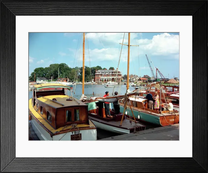 Framed Print : Lowestoft - Oulton Broad Framed Print : Lowestoft - Oulton Broad