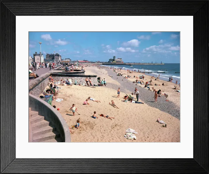 Framed Print : Lowestoft - South Sands and Pier Framed Print : Lowestoft - South Sands and Pier