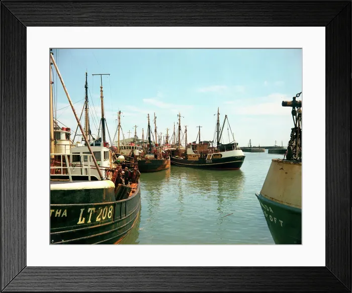 Framed Print : Lowestoft - Fishing trawlers Framed Print : Lowestoft - Fishing trawlers