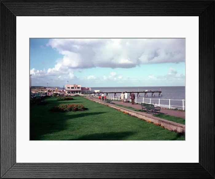 Framed Print : Southwold - Marine Promenade and pier Framed Print : Southwold - Marine Promenade and pier