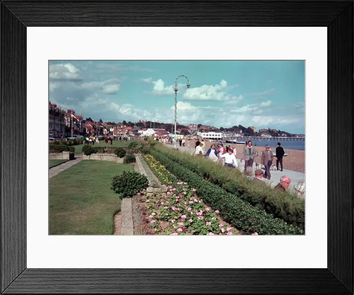 Framed Print : Felixstowe - West Gardens Framed Print : Felixstowe - West Gardens